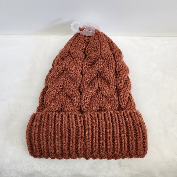 NWT Time and Tru Brown Cinnamon Spice Cable Knit Winter Beanie Hat - Picture 8 of 15